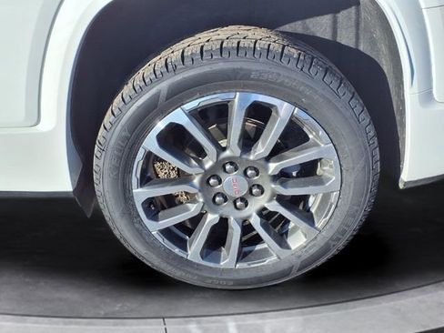 Used 2022 GMC Acadia Denali image 23