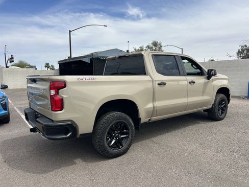 Used 2023 Chevrolet Silverado 1500 LT Trail Boss w/ Protection Package AWD/4WD image 4