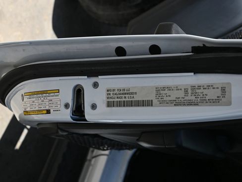 Used 2021 Jeep Wrangler Sport AWD/4WD image 15
