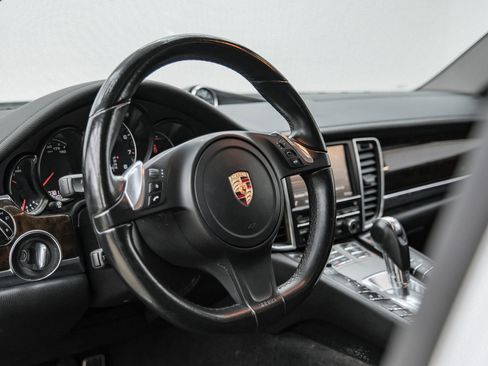 Used 2014 Porsche Panamera S image 14