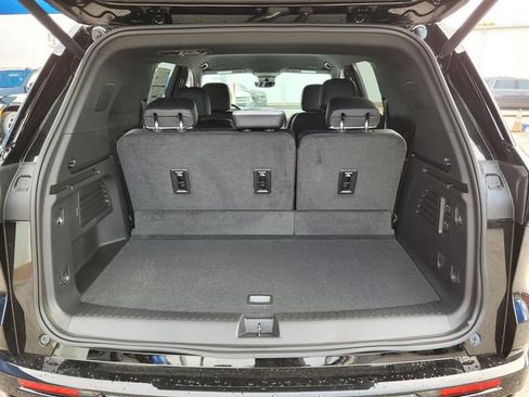 New 2026 Chevrolet Traverse High Country image 6