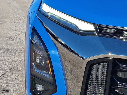 Used 2025 Chevrolet Equinox ACTIV w/ Safety and Technology Package image 9