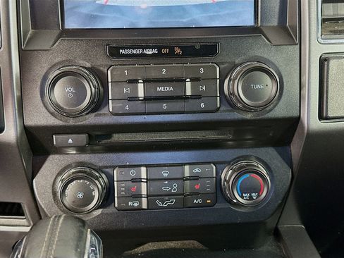 Used 2018 Ford F150 XLT w/ Equipment Group 302A Luxury AWD/4WD image 15