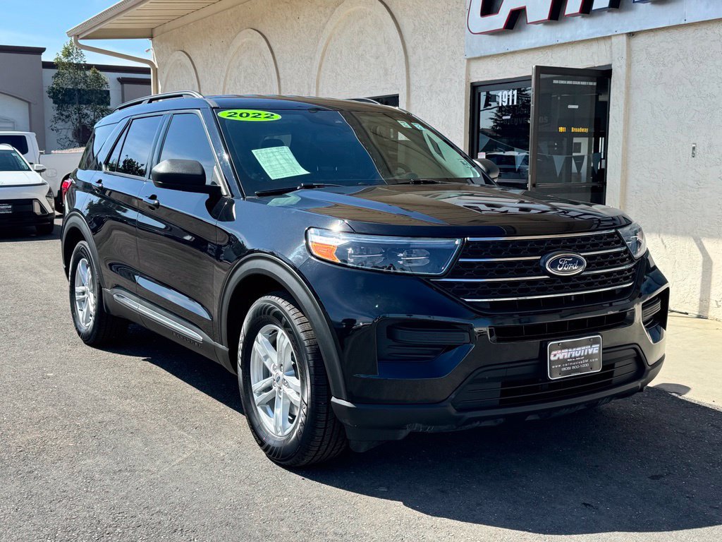 Used 2022 Ford Explorer XLT RWD image 1