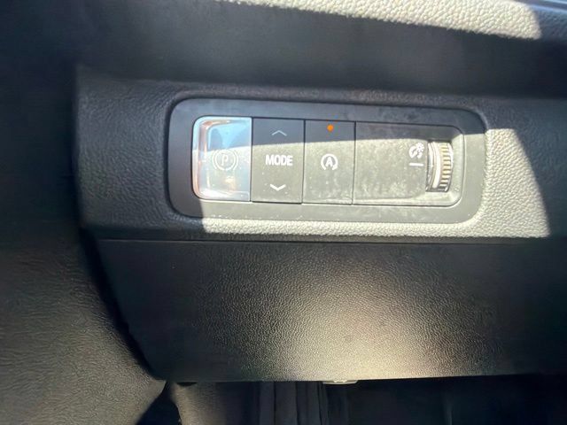 Used 2024 Chevrolet Traverse LT w/ LPO, Floor Liner Package FWD image 19