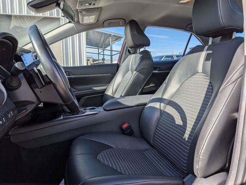 Used 2024 Toyota Camry SE image 14