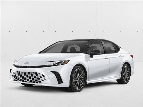 Used 2025 Toyota Camry XSE FWD image 1