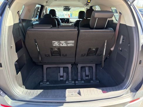 Certified 2025 Kia Carnival image 20