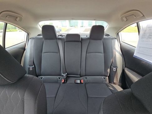 Used 2024 Toyota Corolla LE FWD image 33