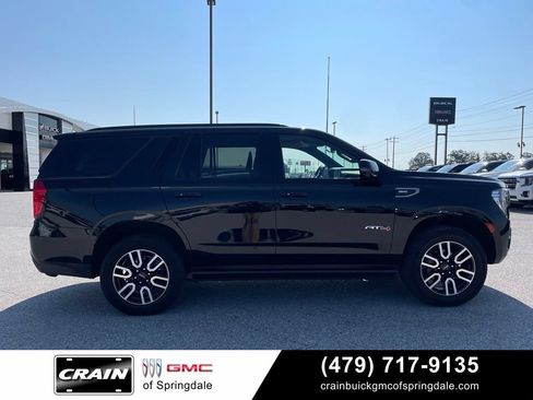 Used 2021 GMC Yukon AT4 w/ AT4 Premium Package AWD/4WD image 9