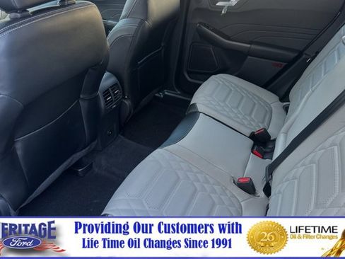 New 2024 Ford Escape SE w/ PHEV Premium Package FWD image 9