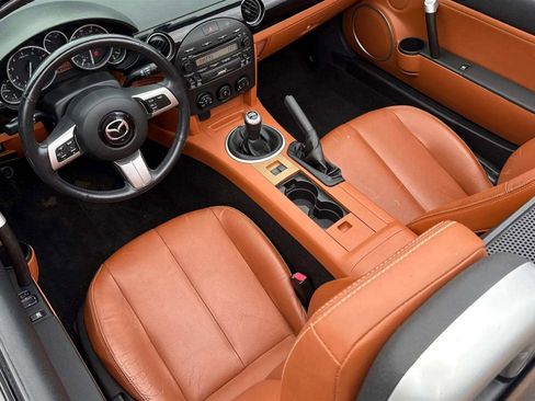 Used 2006 MAZDA MX-5 Miata Grand Touring w/ Suspension Pkg image 43