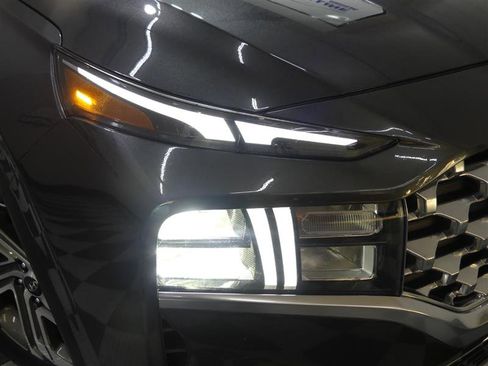 Used 2023 Hyundai Santa Fe SEL w/ Premium Package image 15
