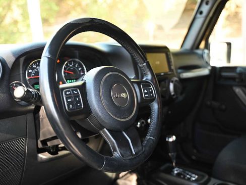 Used 2016 Jeep Wrangler Unlimited Sport image 18