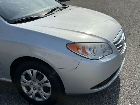 Used 2010 Hyundai Elantra Blue Sedan 4D w/ Comfort Pkg 2 image 17