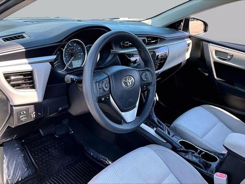Used 2016 Toyota Corolla LE FWD image 16
