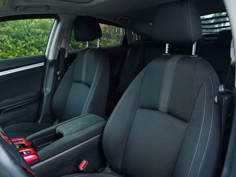 Used 2019 Honda Civic EX image 9