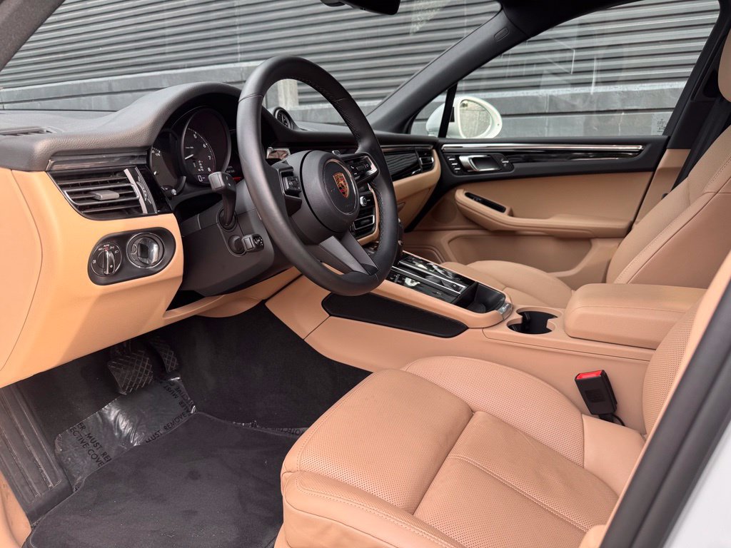 Certified 2026 Porsche Macan AWD/4WD image 14