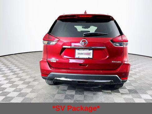 Used 2019 Nissan Rogue SV image 10