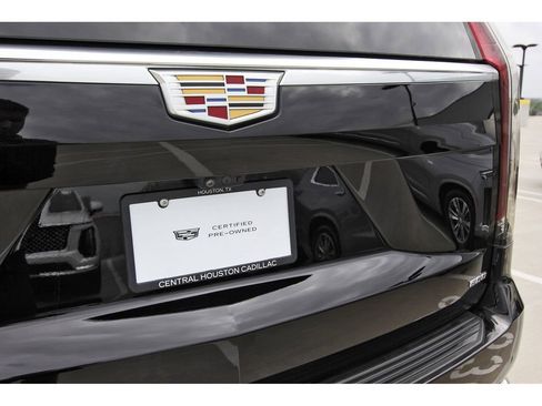 Used 2023 Cadillac Escalade Premium Luxury AWD/4WD image 30