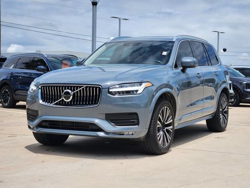 Used 2022 Volvo XC90 T5 Momentum w/ Climate Package FWD image 2