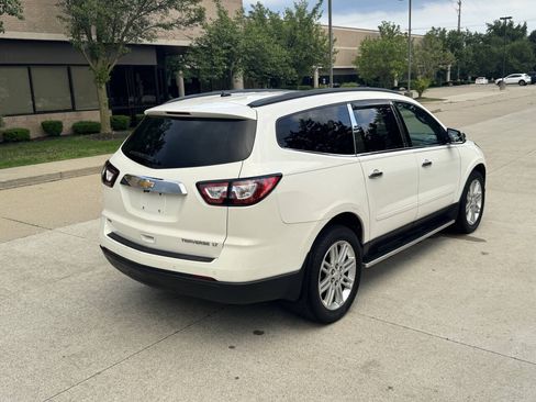 Used 2015 Chevrolet Traverse LT w/ Style and Technology Package AWD/4WD image 7