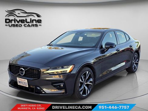 Used 2025 Volvo S60 B5 Core image 1