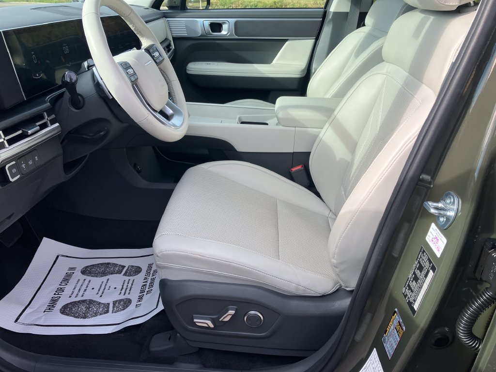 Used 2026 Hyundai Santa Fe SEL AWD/4WD image 18