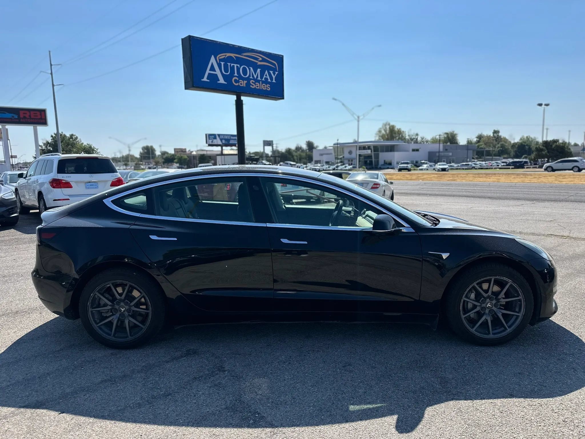 Used 2020 Tesla Model 3 Standard Range Plus RWD image 5