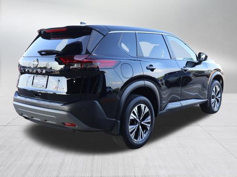 Used 2023 Nissan Rogue SV AWD/4WD image 6