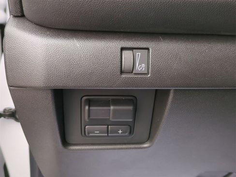 Certified 2026 Chevrolet Colorado LT w/ LT Convenience Package image 18