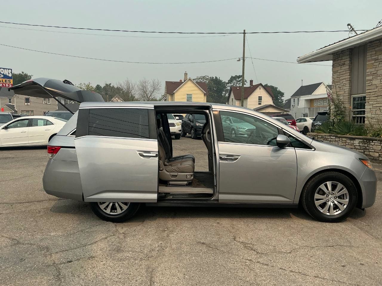 Used 2016 Honda Odyssey EX-L image 8