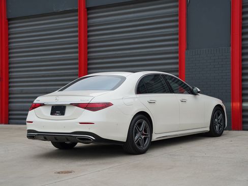 Used 2023 Mercedes-Benz S 580 4MATIC Sedan image 2