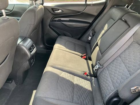 Used 2018 Chevrolet Equinox LT image 16
