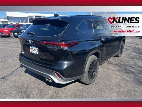 Used 2024 Toyota Highlander XSE AWD/4WD image 5