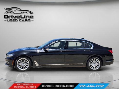 Used 2018 BMW 740i image 8