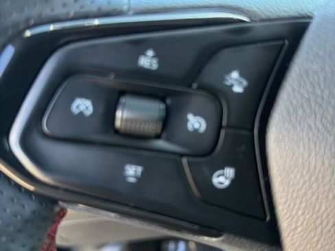 Used 2024 Chevrolet Trax RS image 23