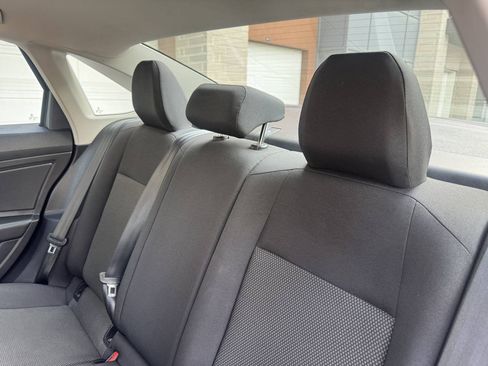 Used 2020 Volkswagen Jetta SE FWD image 19