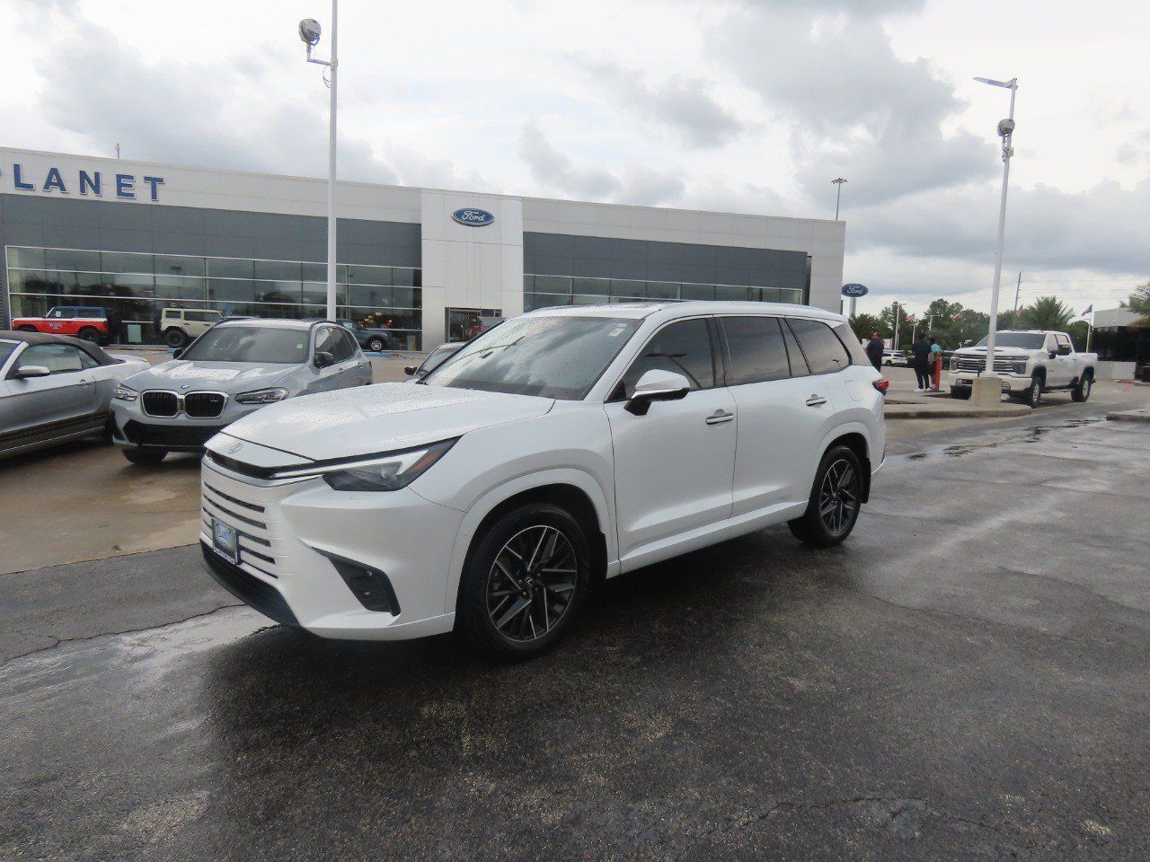Used 2025 Lexus TX 350 AWD w/ Technology Package image 2