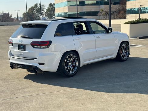Used 2014 Jeep Grand Cherokee SRT8 w/ Luxury Group II image 60