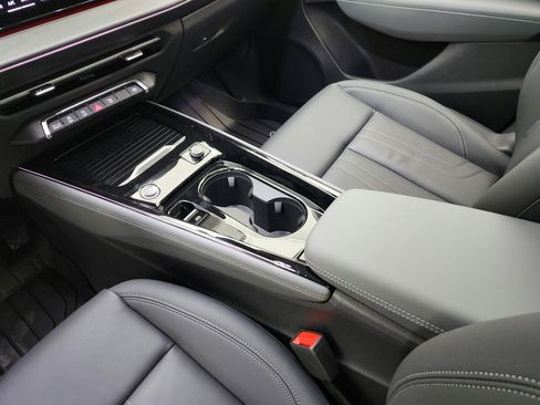 New 2026 Audi Q3 quattro 2.0T AWD/4WD image 10