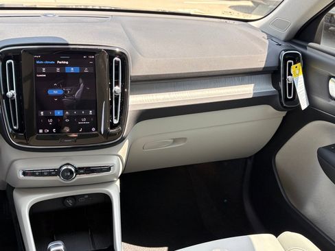 New 2025 Volvo XC40 B5 Plus w/ Protection Package Premier image 11