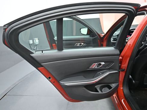 Used 2022 BMW 330i Sedan w/ Premium Package image 28