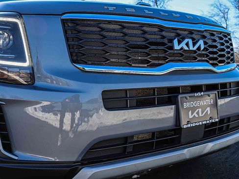 Certified 2022 Kia Telluride LX image 29