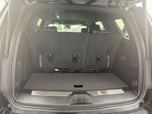 Used 2025 Chevrolet Tahoe Z71 AWD/4WD image 3