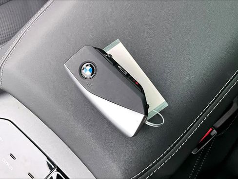 Used 2025 BMW X3 xDrive30i w/ Premium Package image 13