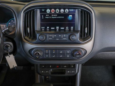 Used 2018 Chevrolet Colorado Z71 RWD image 13