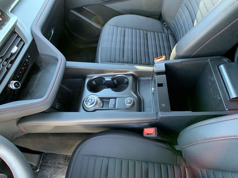 New 2026 Ford Explorer ST-Line w/ ST-Line Street Pack image 38