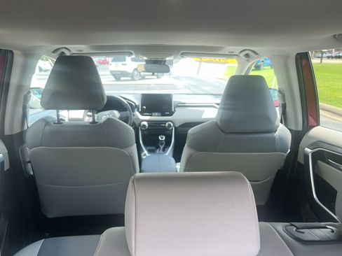 Used 2024 Toyota RAV4 XLE Premium FWD image 15