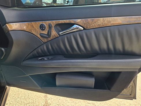 Used 2009 Mercedes-Benz E 63 AMG Sedan image 15